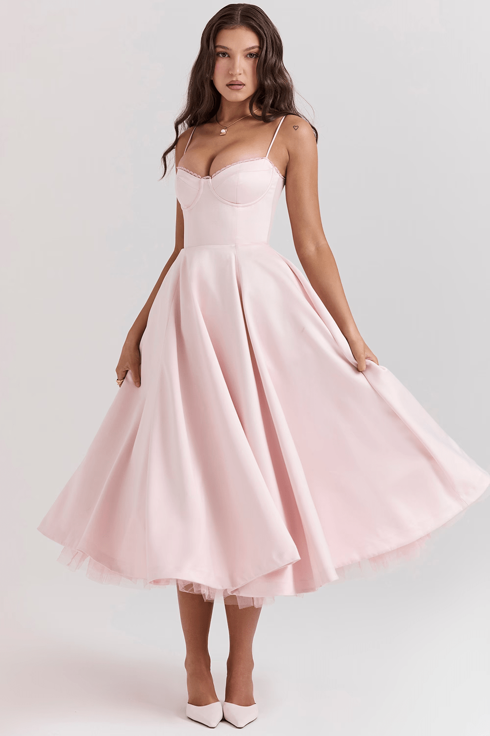 Elegante Midi Zomerjurk Dames van Satijn met Spaghetti Bandjes en Kant Details - ZovaFashion - Midi Jurken