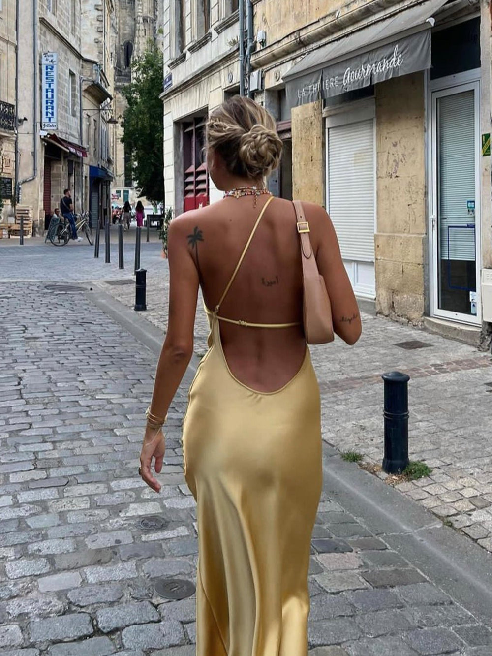 Elegante Satin Maxi Zomerjurk Dames met One - Shoulder en Hoge Split - ZovaFashion - Maxi Jurk
