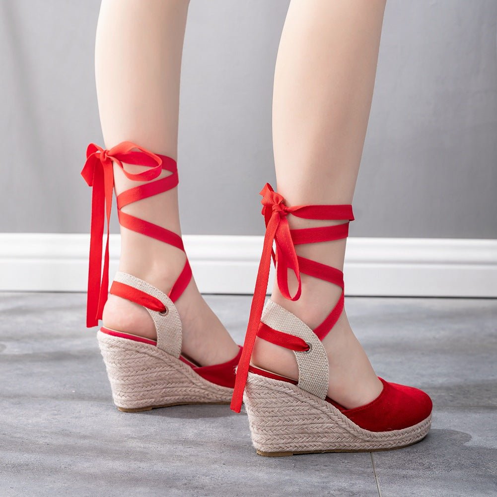 Faux Suede Sandalen Dames met Gesloten Neus en Crisscross Enkelbandjes - ZovaFashion - Sandalen Dames