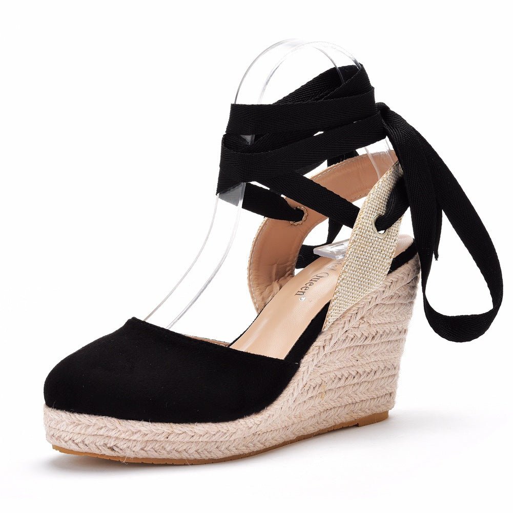 Faux Suede Sandalen Dames met Gesloten Neus en Crisscross Enkelbandjes - ZovaFashion - Sandalen Dames