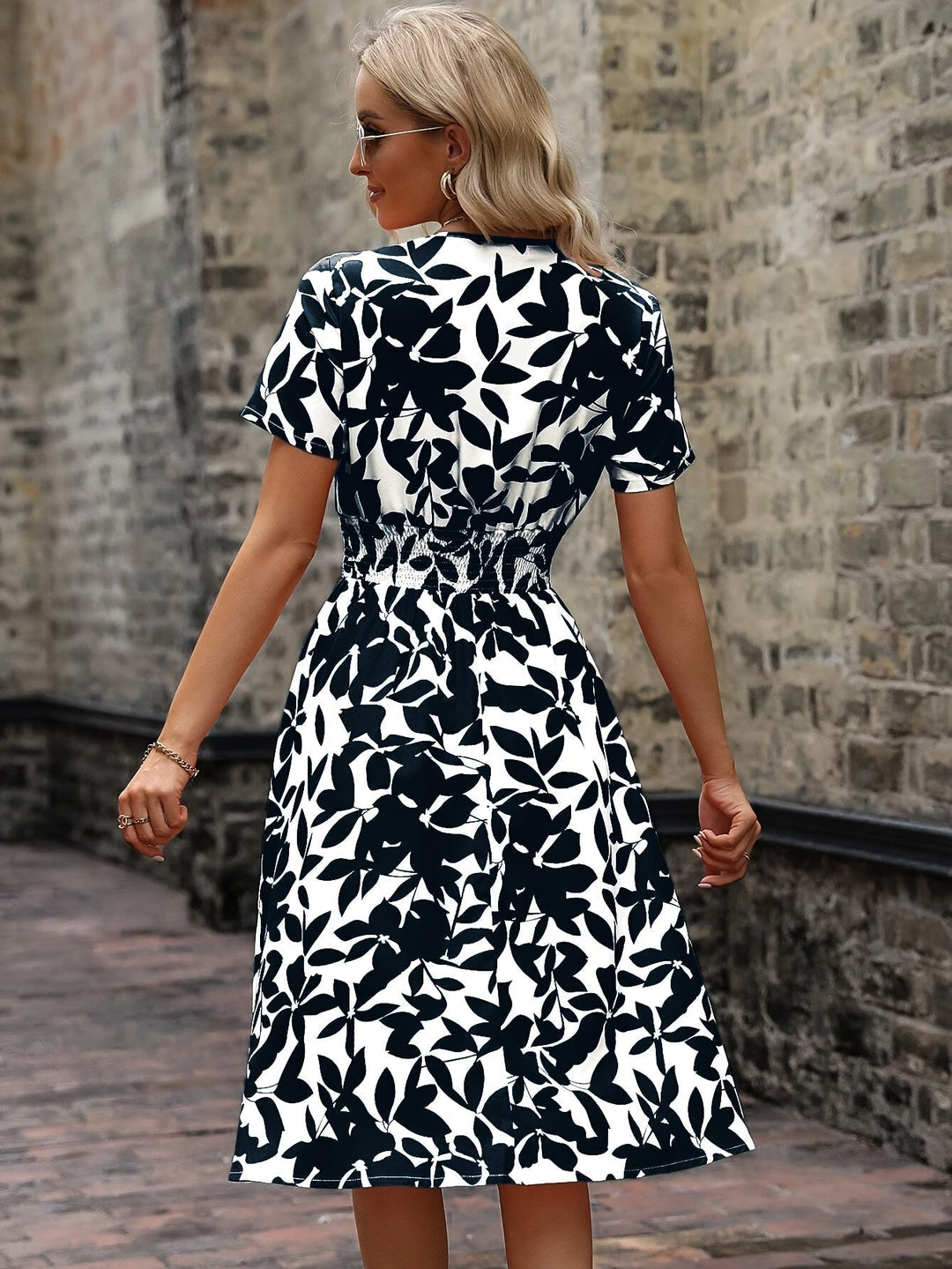 Floral Midi Zomerjurk met Smocked Details - Polyester Blend - Zova - Fashion - Midi Jurk
