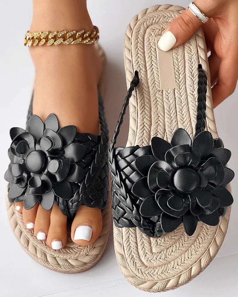 Gevlochten Sandalen Dames van Imitatieleer met Bloemendetail en Geweven Zool - ZovaFashion - Sandalen Dames