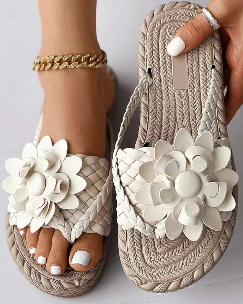 Gevlochten Sandalen Dames van Imitatieleer met Bloemendetail en Geweven Zool - ZovaFashion - Sandalen Dames
