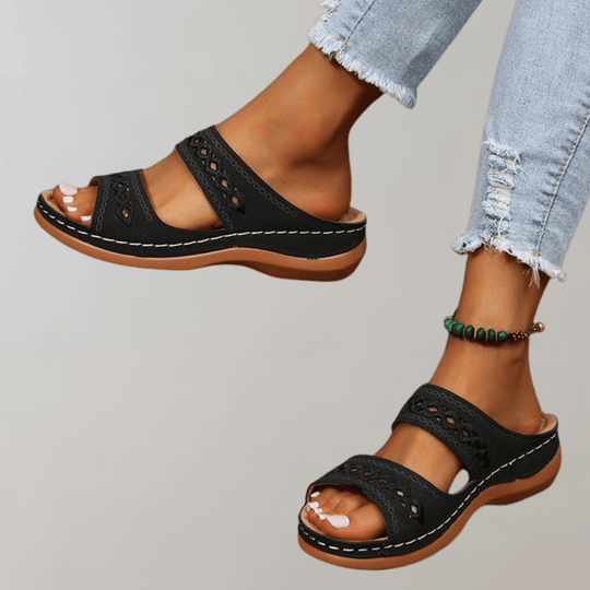 Leren Orthopedische Sandalen Dames met Decoratieve Uitsnijdingen en Twee Bandjes - ZovaFashion - Sandalen Dames