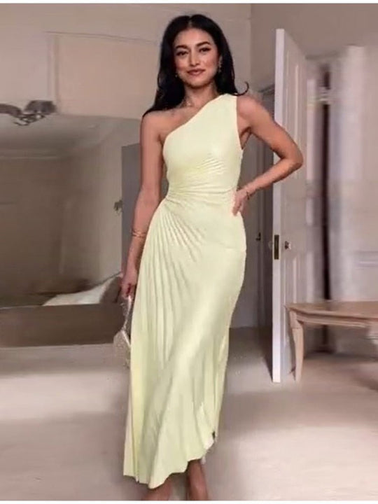 Maxi Zomerjurk van Luxe Crêpe met One - Shoulder en Geplooide Textuur - ZovaFashion - Maxi Jurk