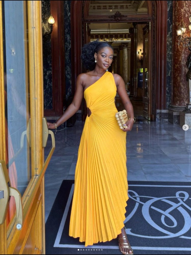 Maxi Zomerjurk van Luxe Crêpe met One - Shoulder en Geplooide Textuur - ZovaFashion - Maxi Jurk