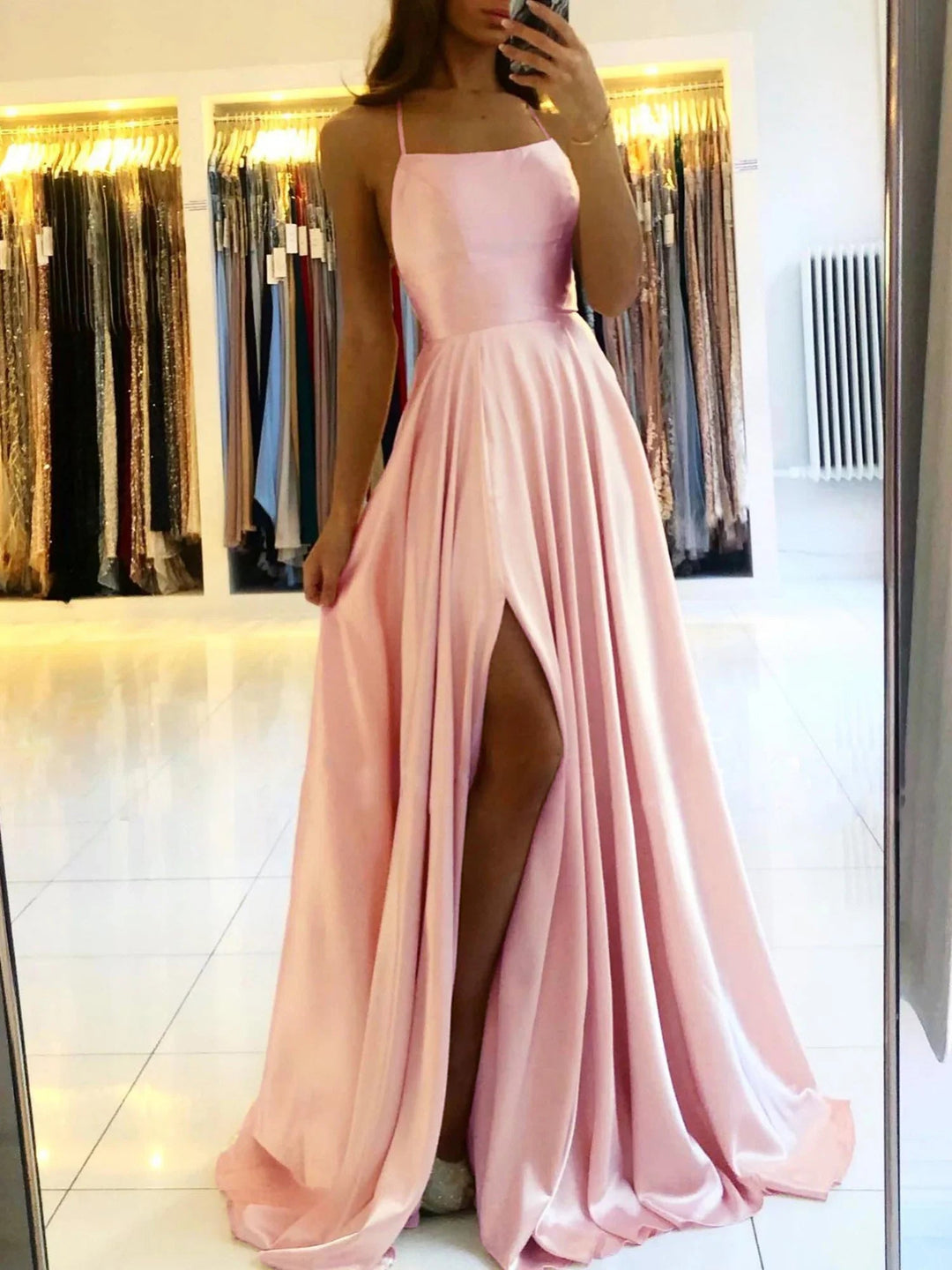 Maxi Zomerjurk van Satijn met Spaghetti Bandjes en Hoge Split - ZovaFashion - Maxi Jurk
