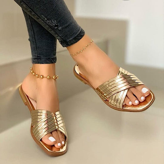Patent Leren Sandalen Dames met Crisscross Bandjes en Open Teen Design - ZovaFashion - Sandalen Dames