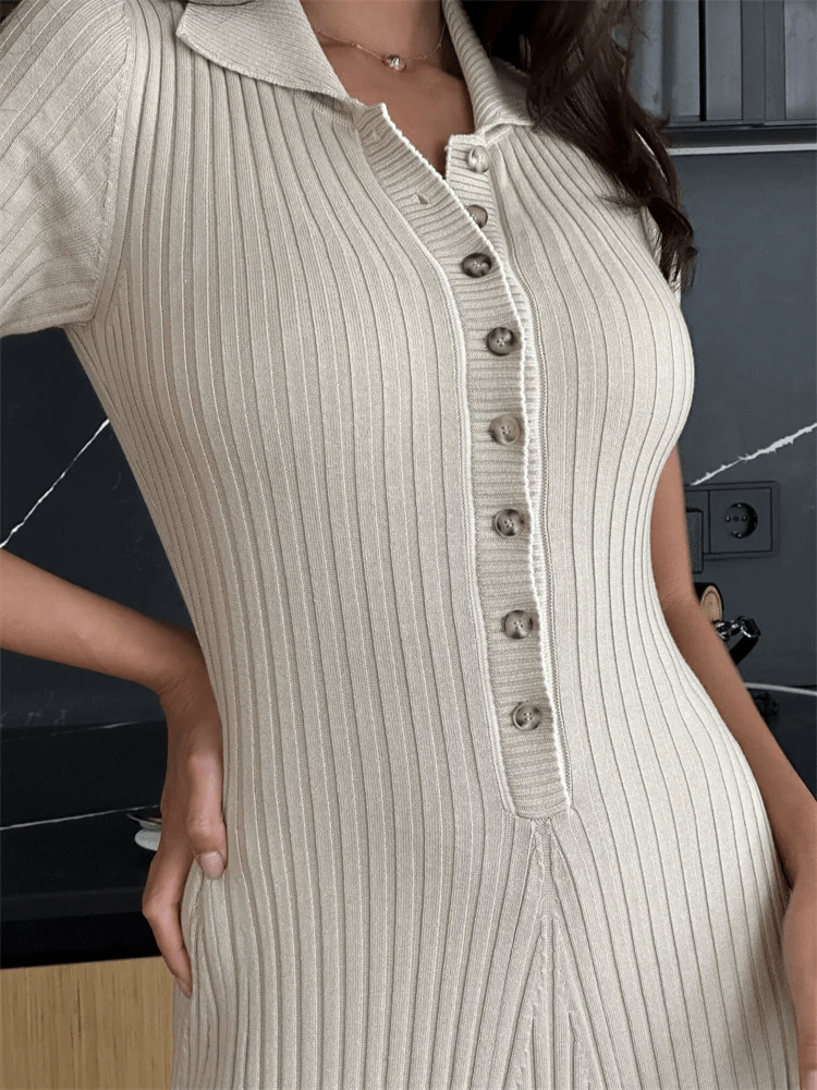 Ribgebreide Maxi Zomerjurk met Kraag en Knoopdetail - ZovaFashion - Maxi Jurk