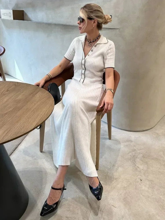 Ribgebreide Maxi Zomerjurk met Kraag en Knoopdetail - ZovaFashion - Maxi Jurk