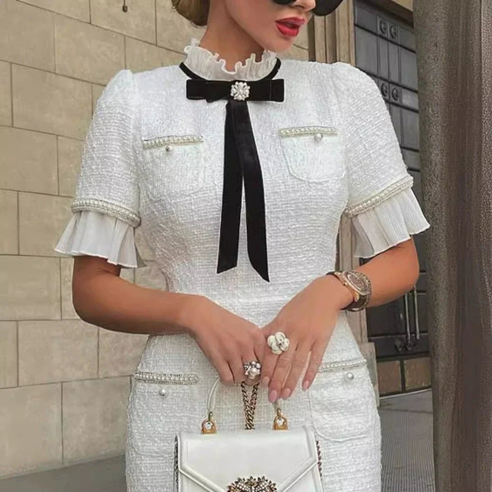 Tweed Midi Zomerjurk Dames met Fitted Silhouette en Ruffle Mouwen - ZovaFashion - Midi Jurk