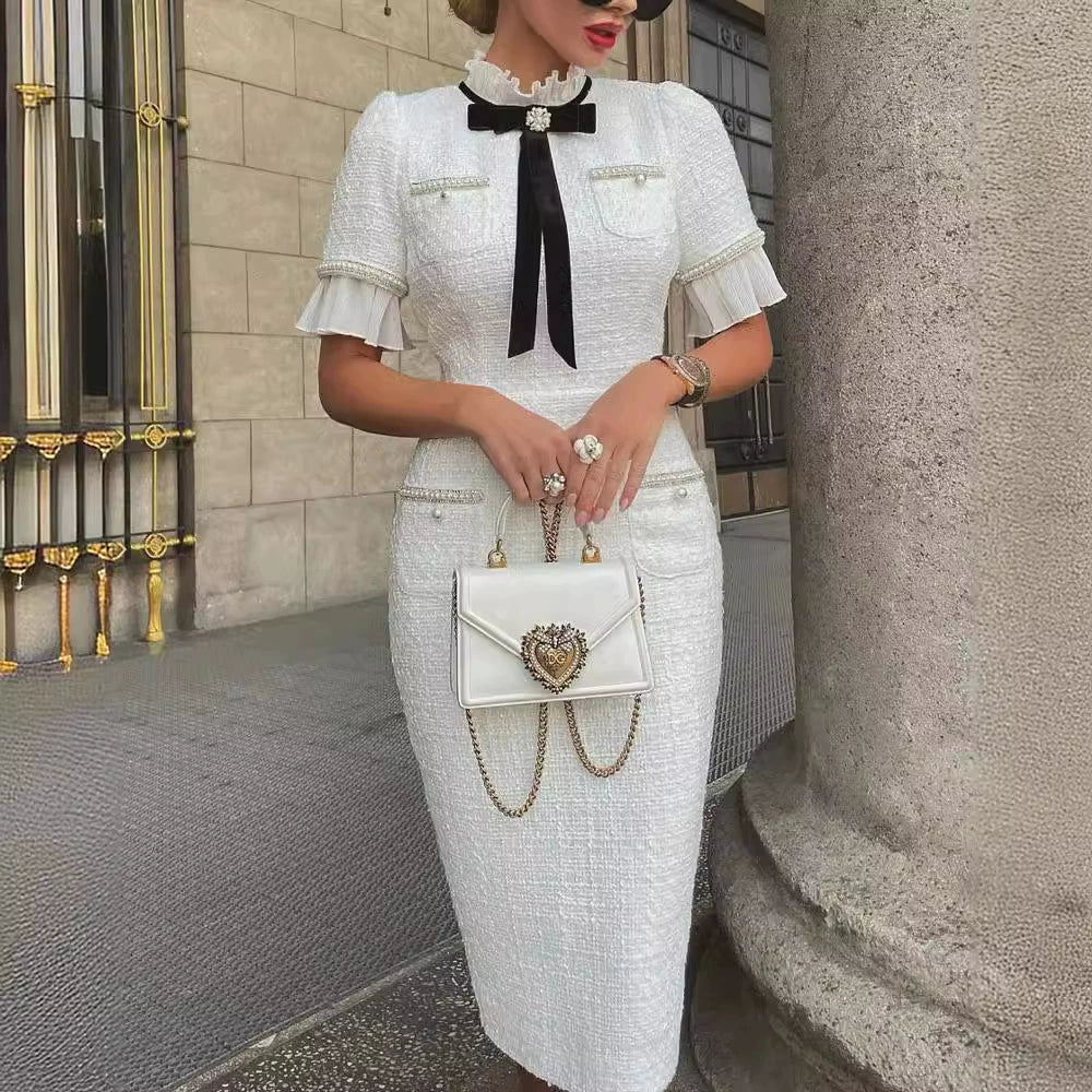 Tweed Midi Zomerjurk Dames met Fitted Silhouette en Ruffle Mouwen - ZovaFashion - Midi Jurk