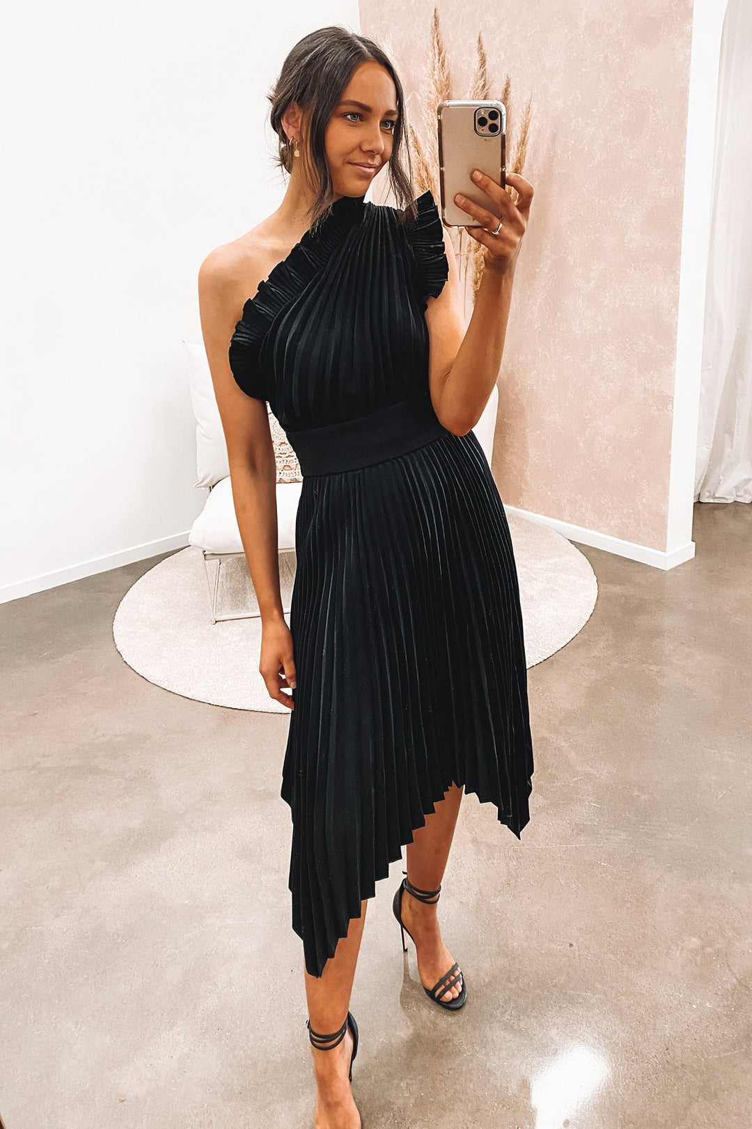 Zwarte Midi Zomerjurk Dames van Polyester met Asymmetrische Halslijn - Zova - Fashion
